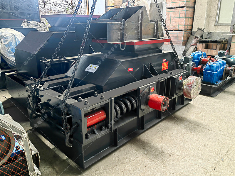 2PG800x600直連式對輥制砂機(jī)發(fā)往山西