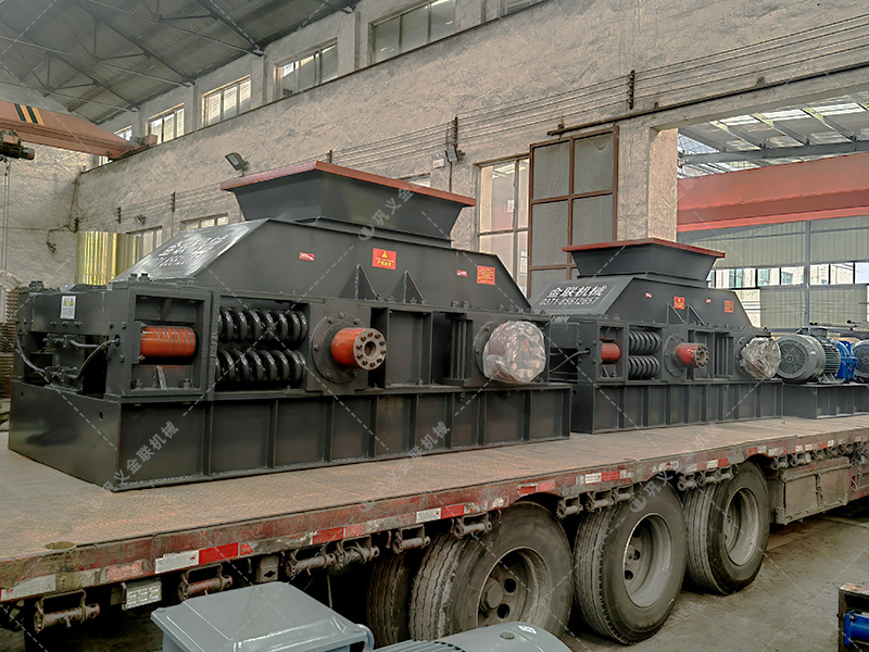 時產100噸瓜米石對輥制砂機有哪些型號？價格多少？