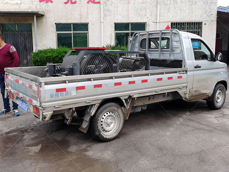 狼牙破碎機(jī)是什么設(shè)備？在哪些行業(yè)中有廣泛應(yīng)用？